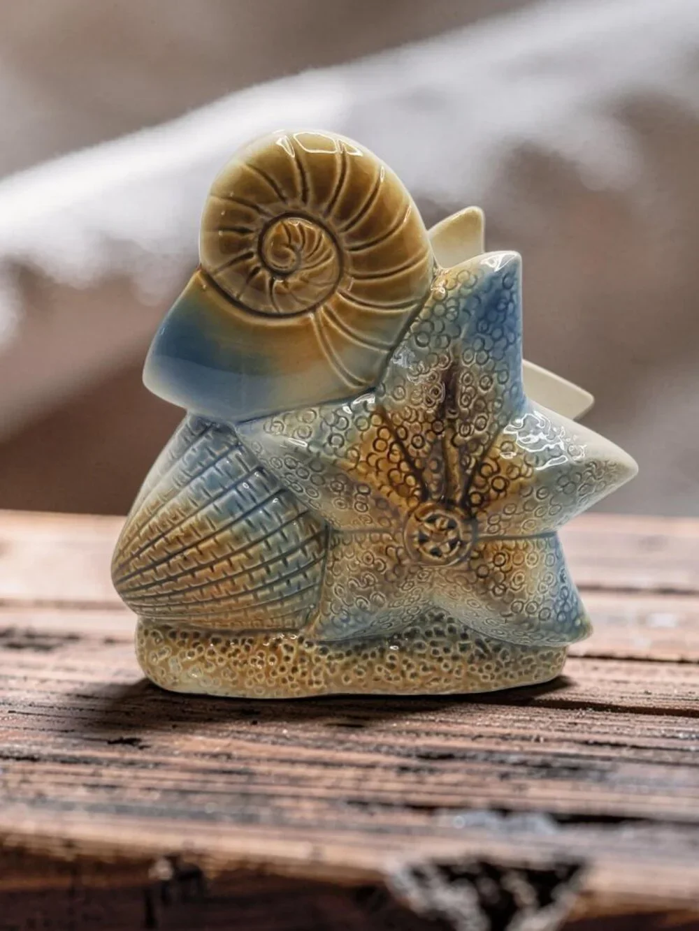 vintage ocean side sea shell ceramic starfish and shell napkin holder